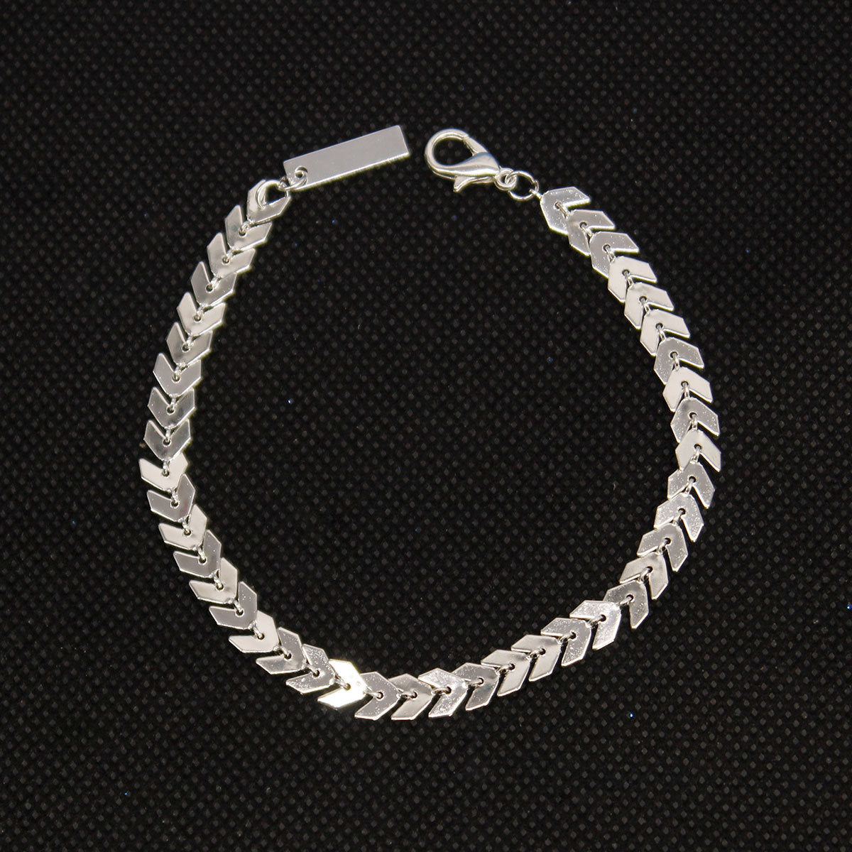 Womens Alloy Chain Bracelet Electroplated Goldtone And Silver Finish Handmade Fashion Jewelry Simple Accessory