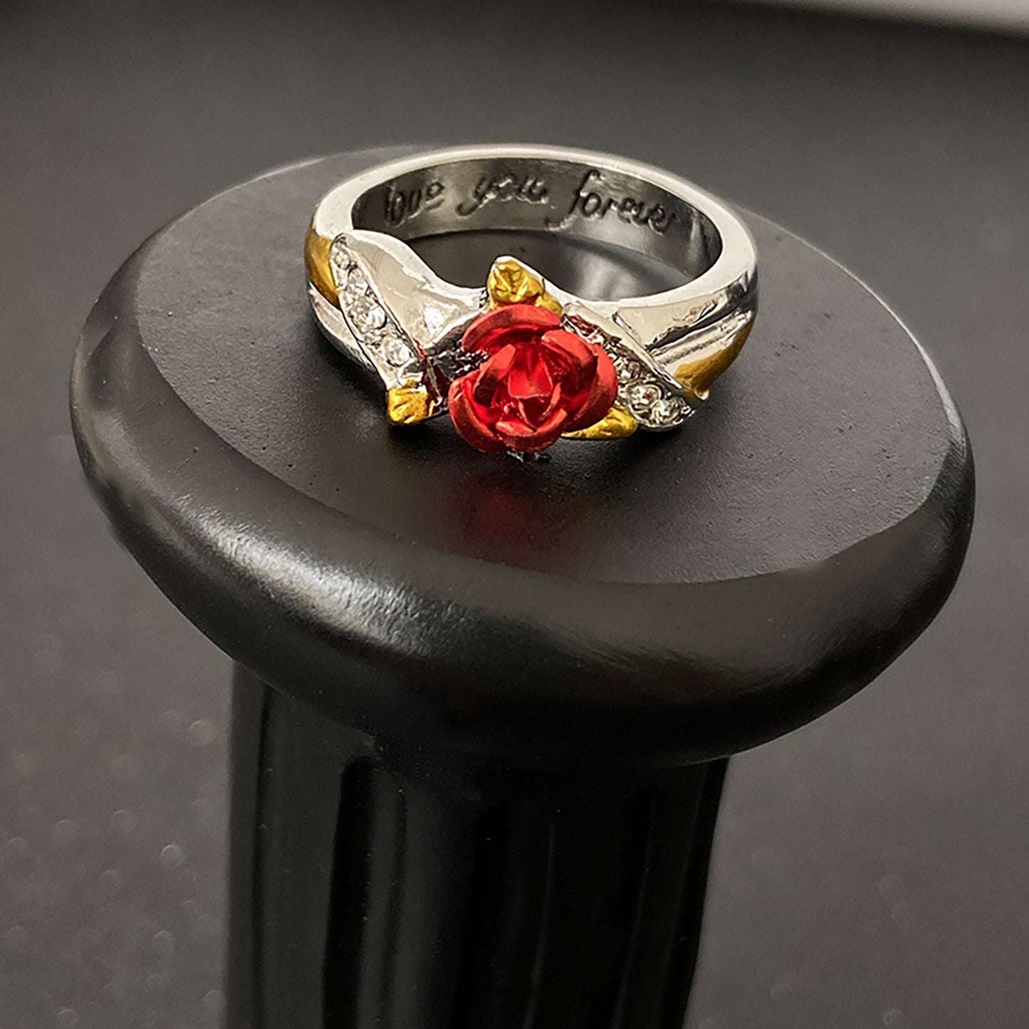 Womens Flower Ring Alloy Electroplated Floral Design Ring With Sparkling Diamonds Wedding Ring Elegant Giftbox