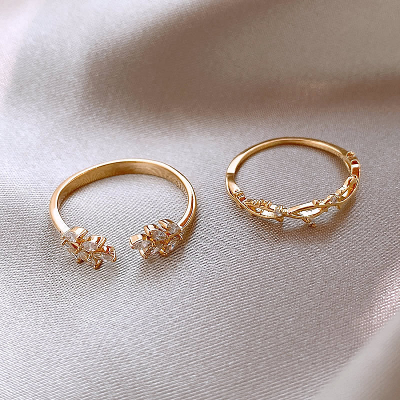 Women's Fashion Zircon Leaf Ring Set Gold Alloy Personality Rings for Her Girls Jewelry Set Elegant Design Two Piece Ring Set