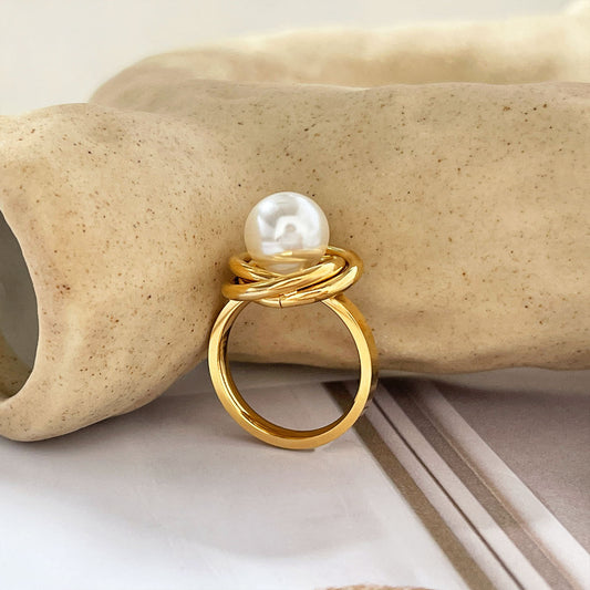 Niche Pearl Ring Female Light Luxury Design Simple Retro 100 Percent Fashion Jewelry Golden Stainless Steel Size 6 7 8