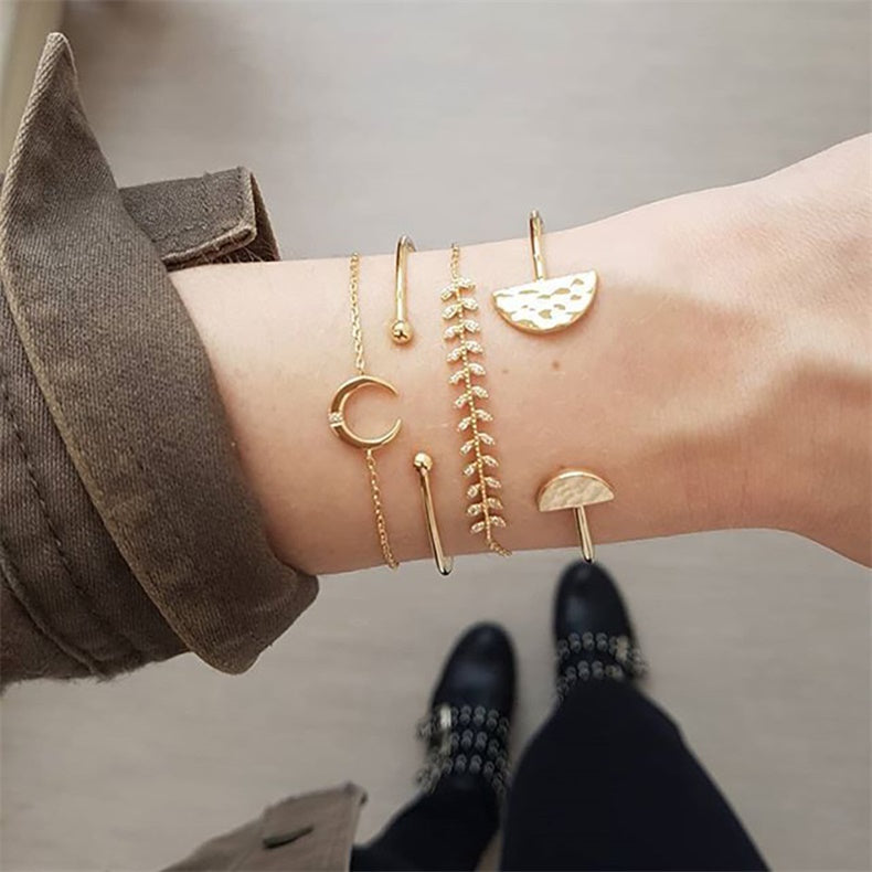 Womens Alloy Bracelet Set Fashionable Jewelry For Everyday Wear Trendy Bracelets For Women And Girls For Teens