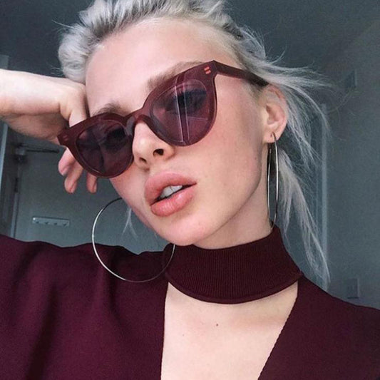 Retro Sunglasses for Men and Women Vintage Style Eyewear with AC Lenses and PC Frame Driving Travel UV Protection