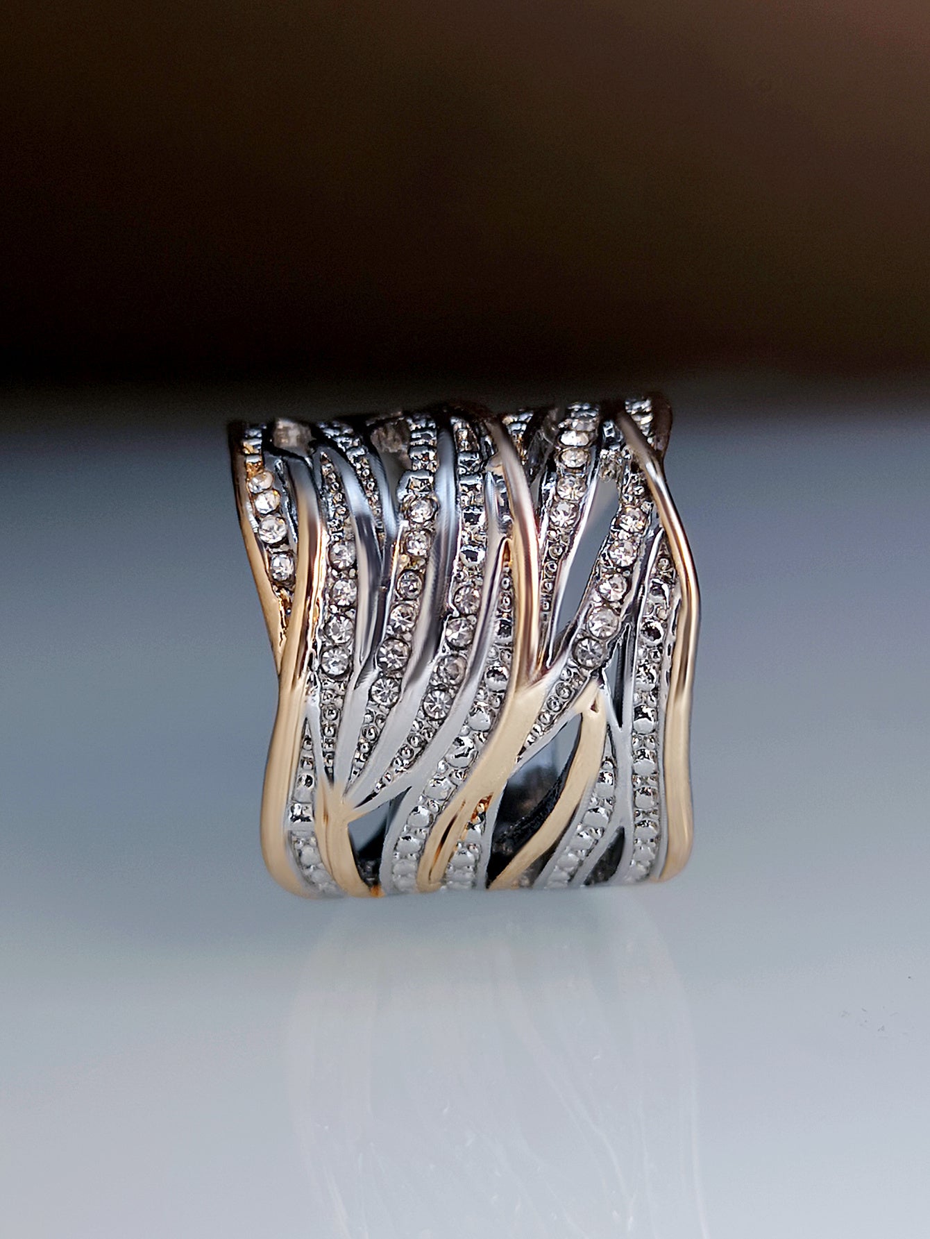 Womens Alloy Rhinestone Ring Simple Geometric Design Electroplated Finish Everyday Wear Jewelry For Daily Style