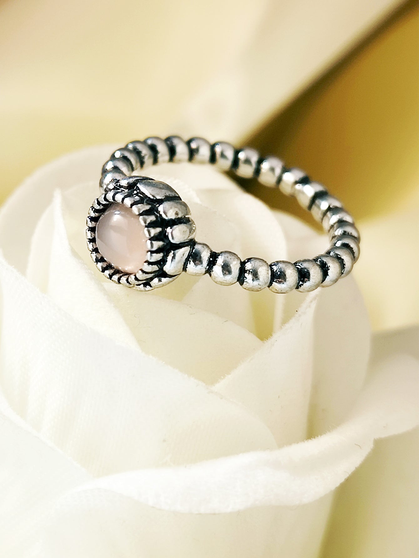 Womens Rose Gold Geometric Alloy Ring With Resin Electroplated Jewelry Individually Packed Rose Gold Ring Style