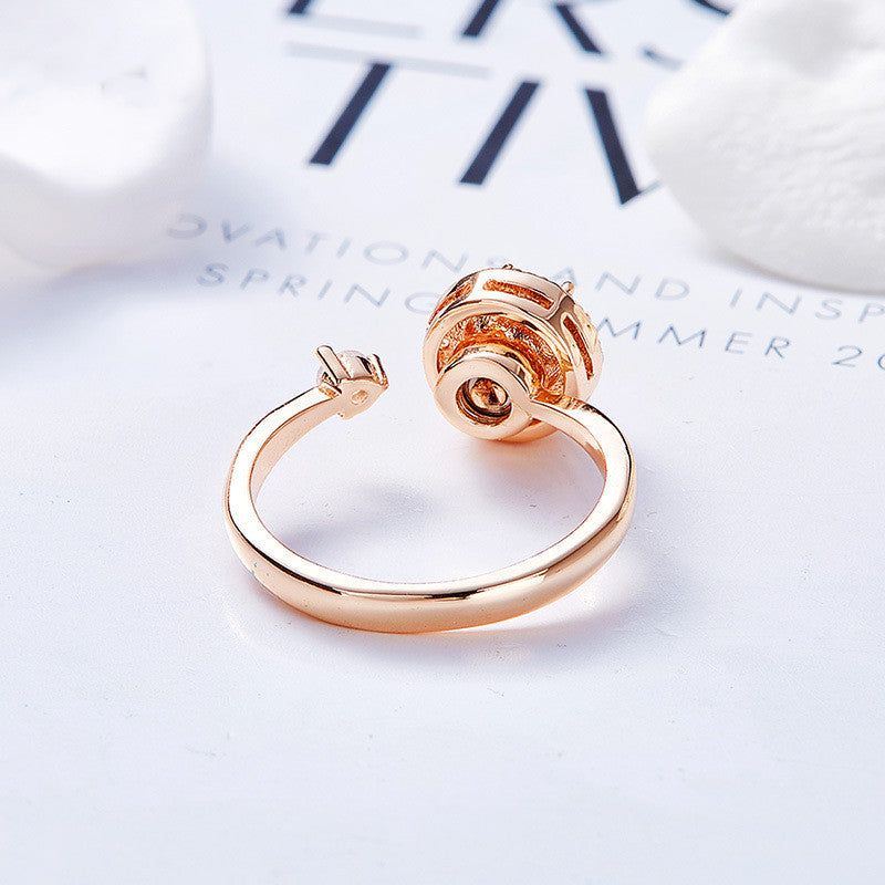 Ladies Rotating Crystal Inlay Ring With Copper Band Adjustable European American Style Jewelry Elegant Shimmer