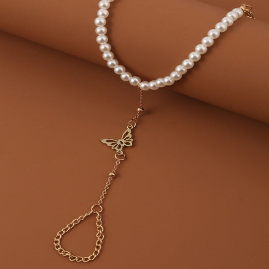 Golden Butterfly Finger Bracelet For Women Delicate Insect Design Alloy Hand Chain Jewelry Fashion Ornament Accessory