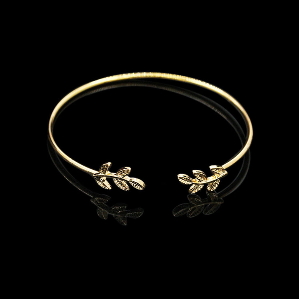 Womens Floral Bracelet Electroplated Alloy Jewelry With Flower Design And Leaf Accents Elegant Gifting For Her