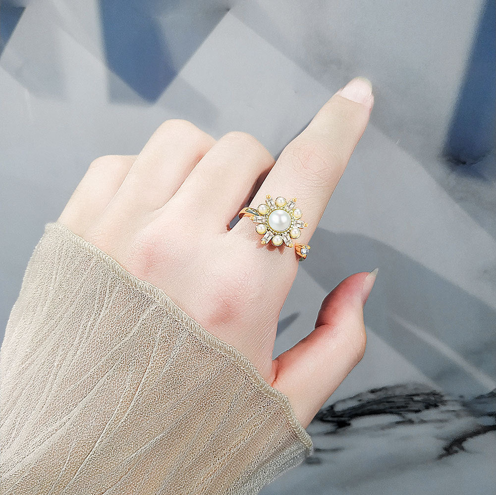 Adjustable Pearl Ring With Flower Design Gold Plated Copper Geometric Rotatable Band Jewelry European American