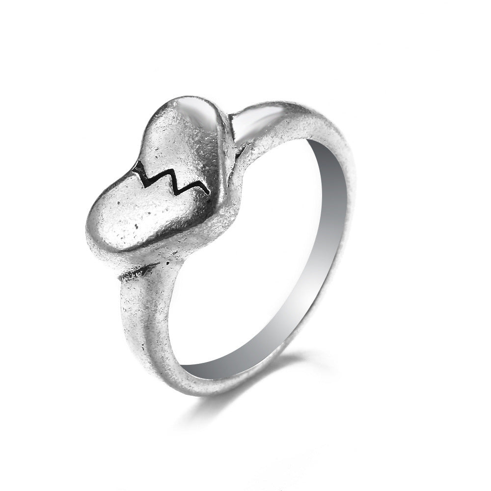 Unisex Heart Shaped Ring With Butterfly Or Spider Accent And Rose Skull Details Fashionable Accessory In Fashion