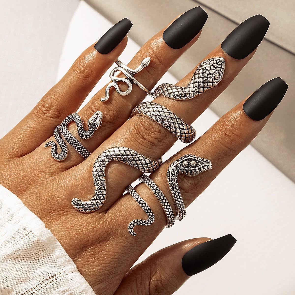 Unisex Adjustable Snake Rings Set Geometric Animal Metal Rings Bohemian Retro Style for Women and Men Pack of 4