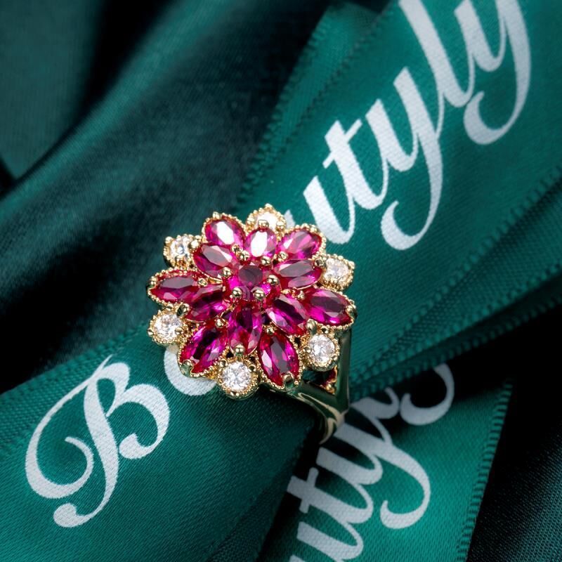 Womens Gold Plated Ring Red Corundum Ring Flower Ring with Zircon Gemstones Electroplated Copper Ring Fashion Jewelry Elegant Ring for Women