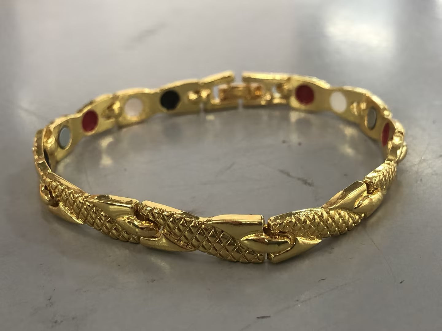 Unisex Magnetic Bracelet Gold Geometric Design Magnetite Souvenir Jewelry For Men And Women Travel Keepsake Gift