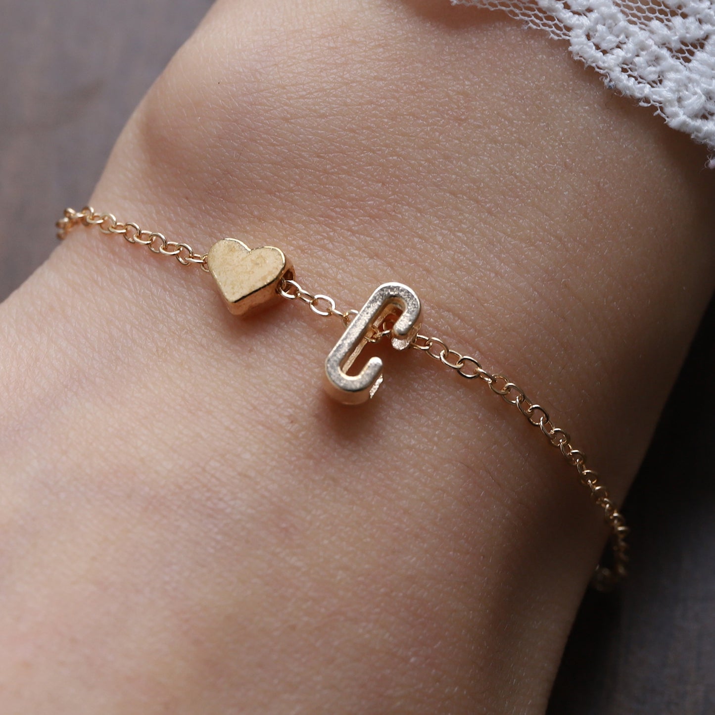 Womens Initial Heart Shaped Letter Charm Bracelet Electroplated Gold And Silver Jewelry Gift For Her And Girls