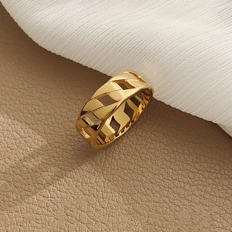 Geometric Titanium Steel Ring With 18K Gold Plating Fashion Bands In Silver And Gold Finish For Everyday Wears