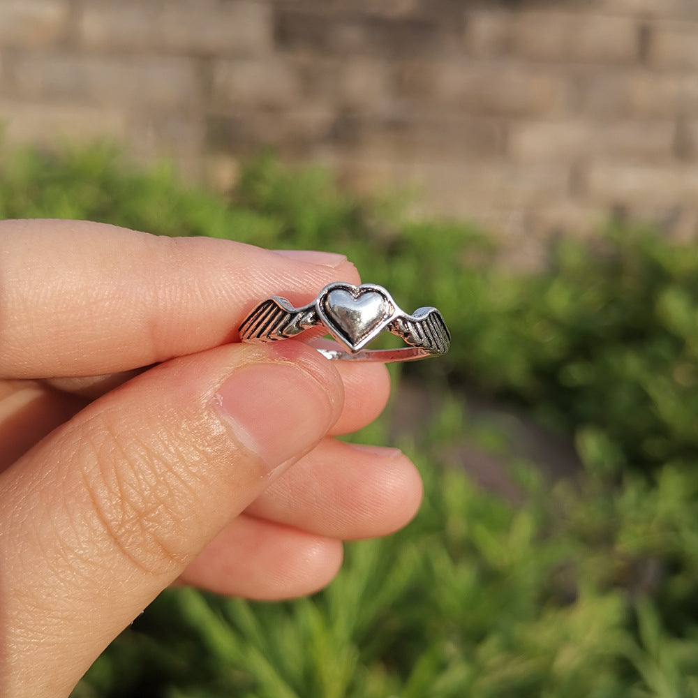 Unisex Vintage Ring Dark Silver Alloy with Heart Skull Flower and Geometric Animal Elements Anniversary Wedding