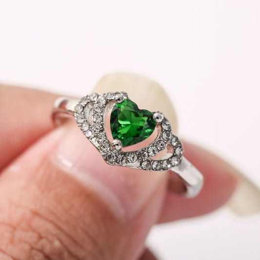 Elegant Heart Shaped Ring for Women with Zircon Gemstone