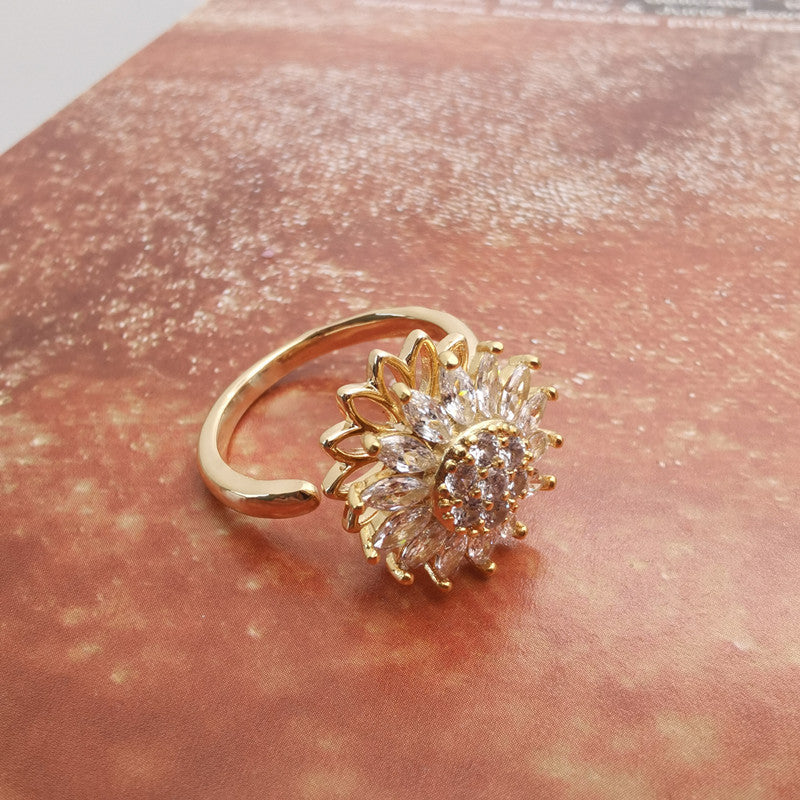 Womens Fidget Ring Crystal Sunflower Rotary Anxiety Relief 18K Gold Plated Copper Fashion Jewelry Daily Wear Chic