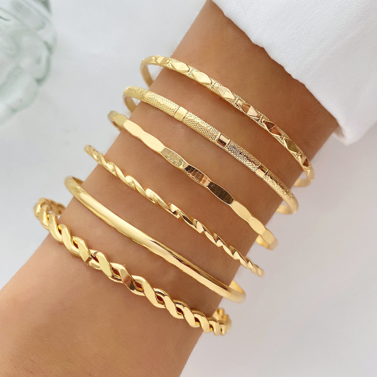 Womens Gold Chain Bracelets Set Geometric Design Thick Link Bangles Boho Fashion Jewelry Set Gift For Everyday