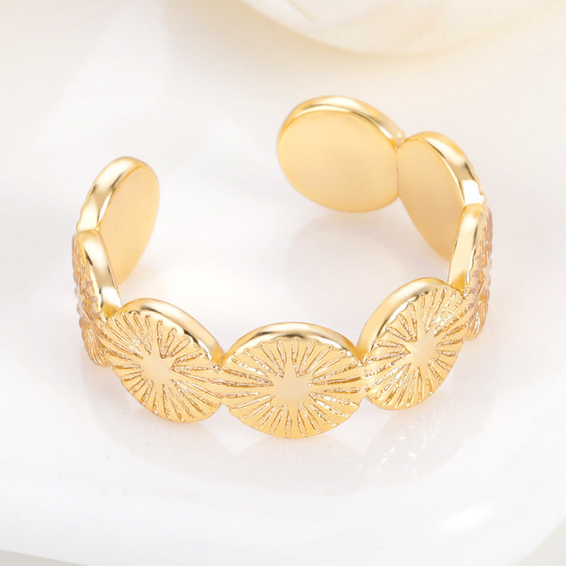 Flower Design Zircon Ring Gold Tone Or Silver Tone Copper