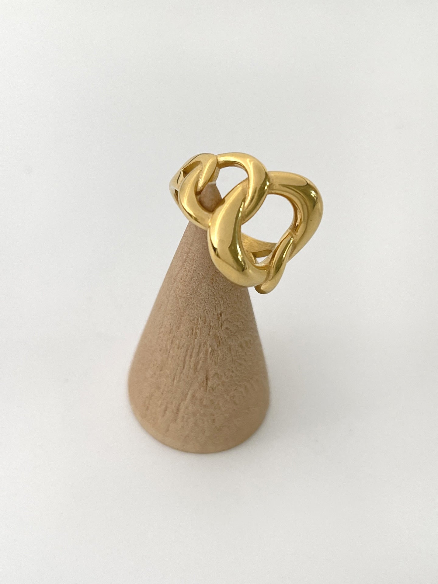 Titanium Steel Thick Chain Hollow Retro Gold Ring Electroplated Women Circle Design Size 6 7 8 Fashion Jewelry