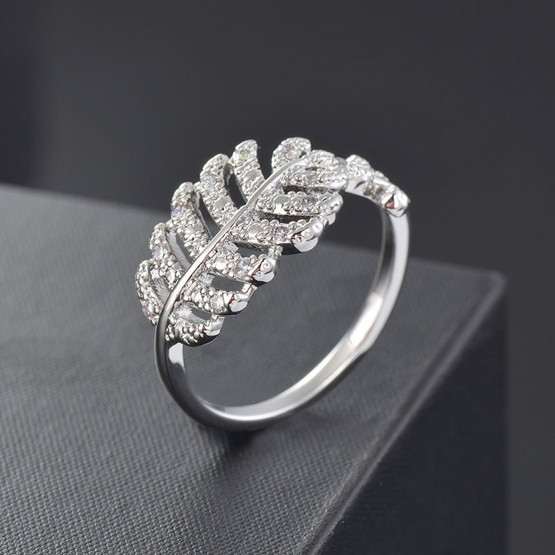 Womens LeafDesign Ring Zircon Inlaid Copper AAA Jewelry Exquisite Polished Delicate Everyday Wear Gift For Her