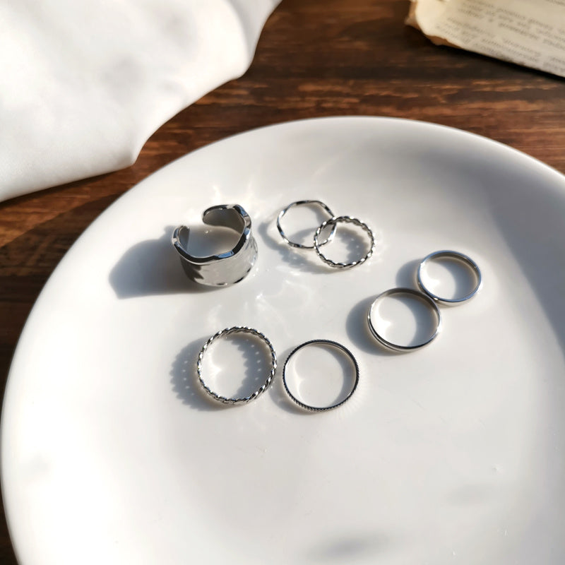 Womens Knuckle Ring Set Silver and Gold Plated Stackable Midi Rings 7 Piece Fashion Alloy Jewelry for Everyday Style