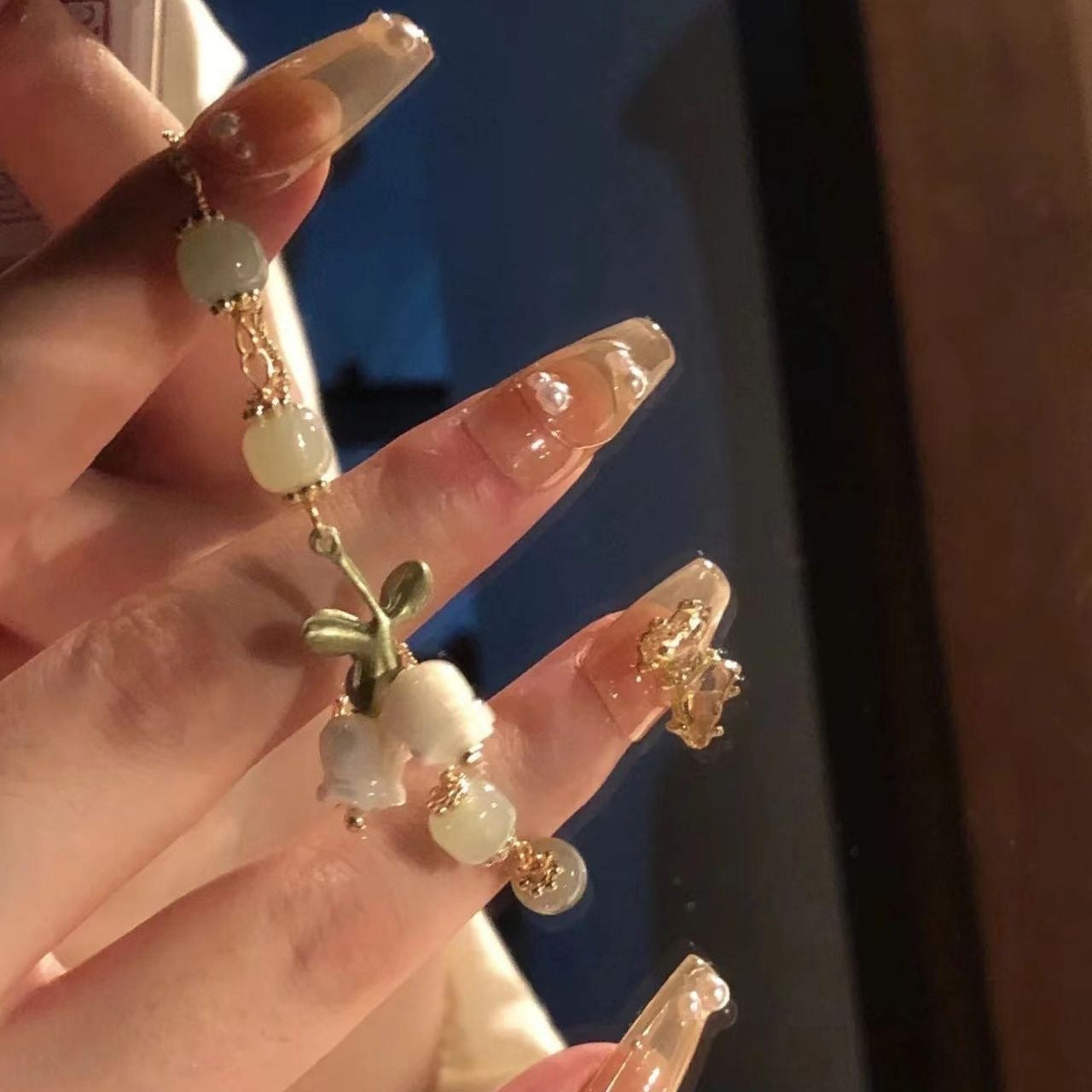 Electroplated Camellia Flower Lily Leaf Rhinestone Heart Bracelet Alloy Jewelry For Women Unisex Style Gift Idea