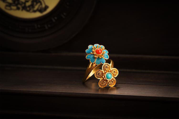 Womens Natural Red Agate Ring with Double Flower Hetian Jade Vintage Court Design Adjustable Opening Fashion Ring National Style Jewelry Gift for Her