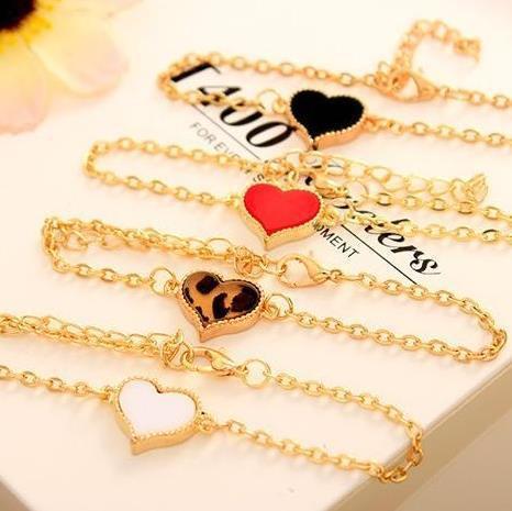 Heart Shaped Womens Bracelet With Extension Chain Lightweight Alloy Jewelry For Everyday Wear Red White Black Hearts
