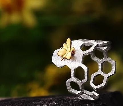 Adjustable Insect Ring Alloy Bee Hive Jewelry Ring For Women And Girls Electroplated Unique Look For Daily Wear Style