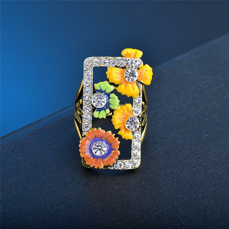 Womens Retro Enamel Flower Ring Gold Plated Rhinestone Inlaid Vintage Palace Statement Jewelry Accessory Charm