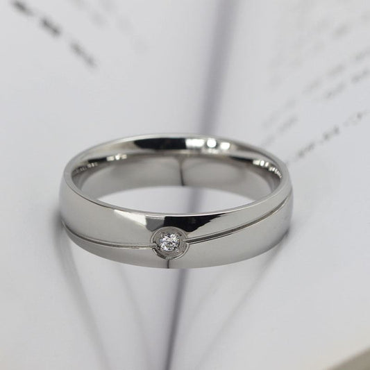 Personalized Simple Ring With Solitaire Diamond Engraved