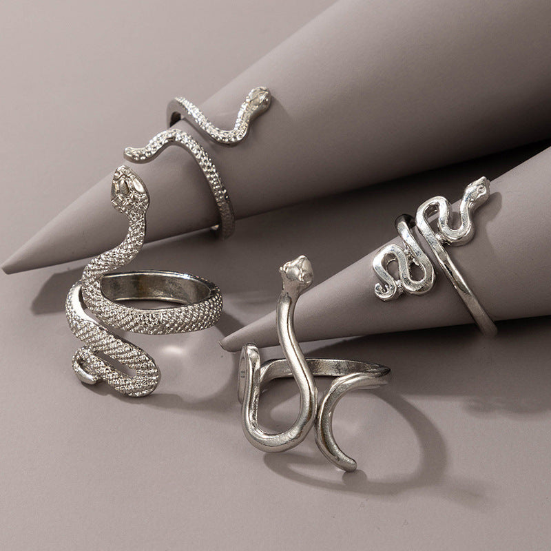 Unisex Alloy Ring Set Vintage Punk Snake Rings Electroplated Finish Unique Look Four Piece Rings Set Fashion Jewelry