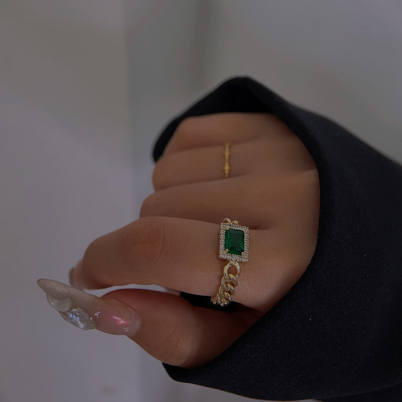 Retro Niche Fashion Diamond Studded Brass Gilded Rings Green Gemstone Unisex Adjustable Open End Ring Wide Fit