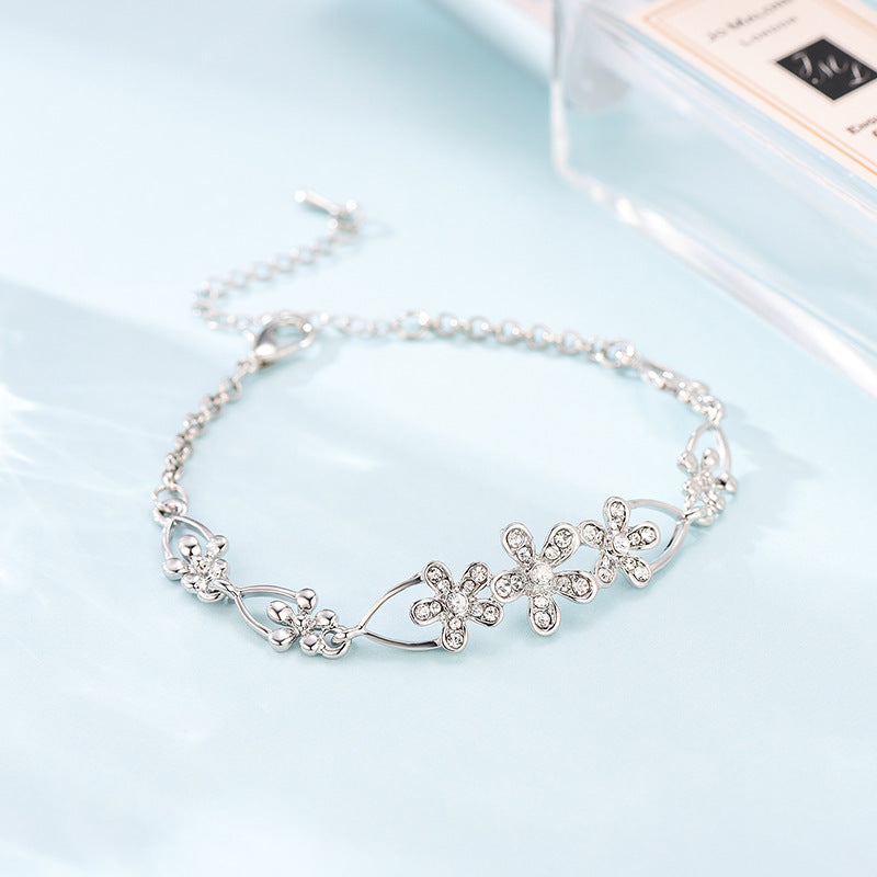 Womens Flower Bracelet Delicate Modern Design Electroplated Finish For Everyday Or Occasions Zinc Alloy Floral