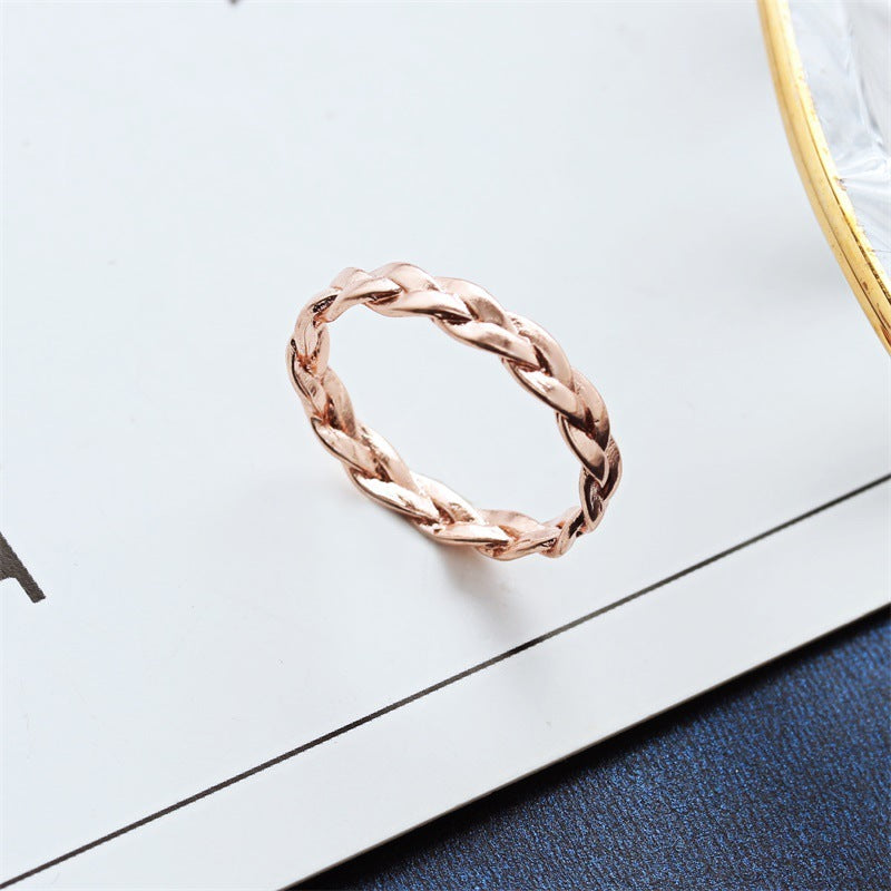 Unisex Twist Ring Simple Geometric Design Fashionable Look Electroplated Alloy Metal Rings Individually Packed