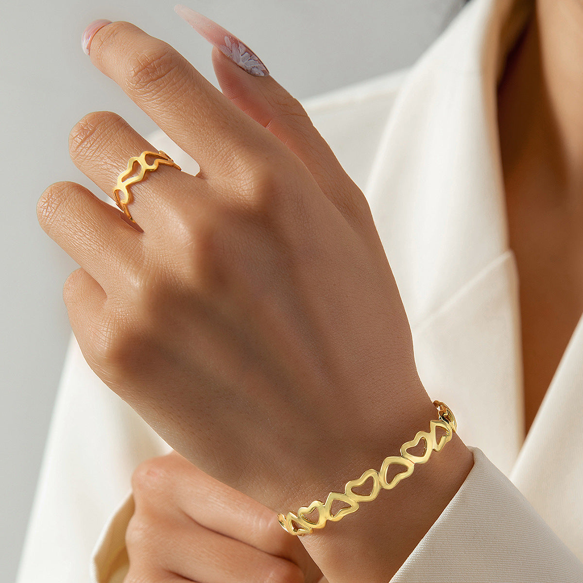 Womens Elegant Bow Bracelet Ring Set Electroplated Alloy Adjustable Open End Design Females Jewelry Gold Color