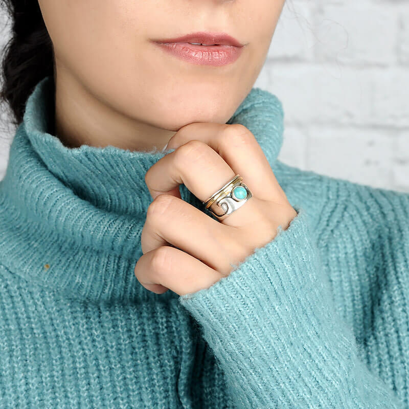 Geometric Ring With Turquoise Inlay Vintage Two Tone Rotatable Alloy Ring Retro Fashion Jewelry Ideal Gift Any Occasion