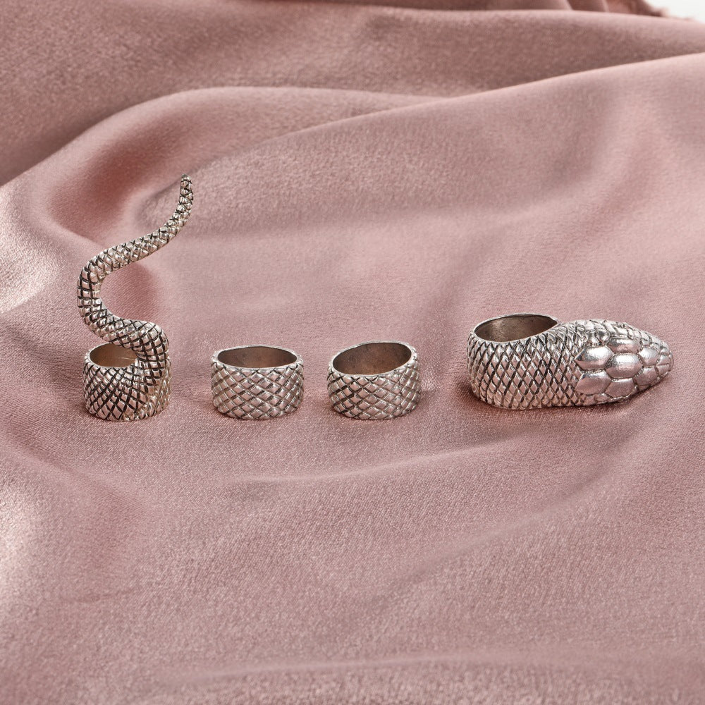 Women Snake Ring Set Retro Animal Zodiac Rings Punk Alloy Jewelry Gift Set For Women With Antique Silver Tones