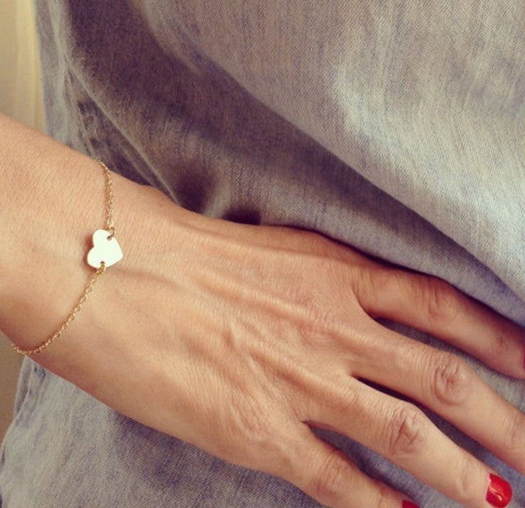 Womens Heart Bracelet Electroplated Alloy Jewelry Gift Heart Shaped Romantic Gold Tone Bracelet For Women And Girls