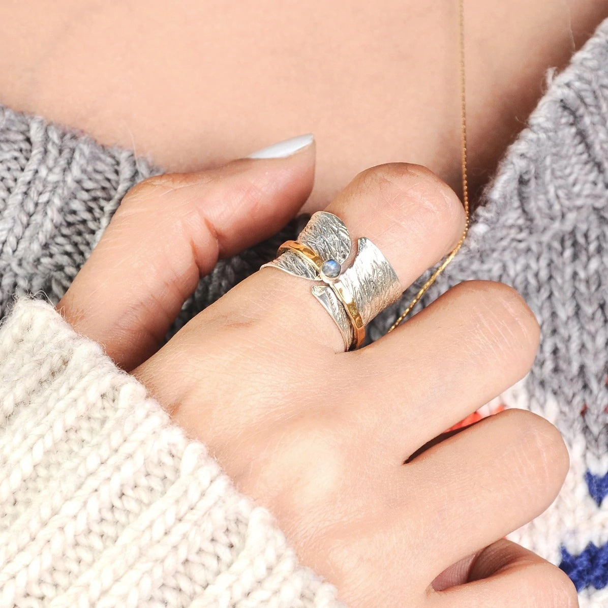 Two Tone Moonstone Ring Geometric Electroplated Alloy With Artificial Gemstones European Fashion Accessory Style