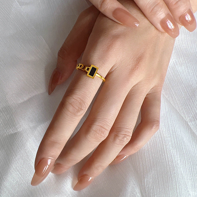 Women's Titanium Steel Ring Electroplated Fashion Jewelry Rectangular Chain Design Gold And Black Style For Her