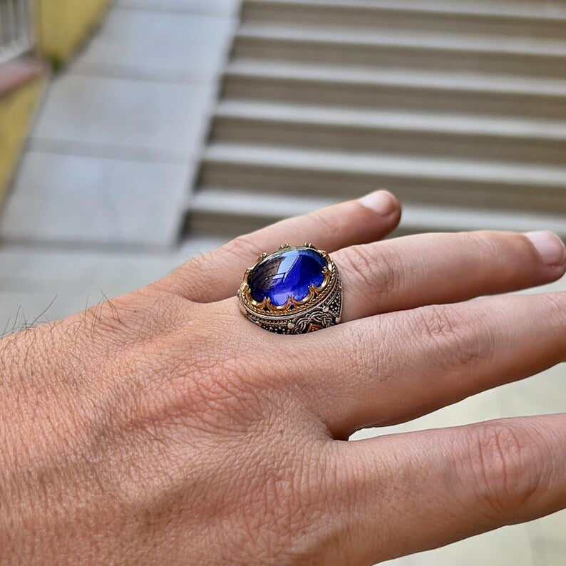Artisan Carved Alloy Ring With Blue Gem Diamond Accent Exquisite Craftsmanship For Everyday Elegance For Daily
