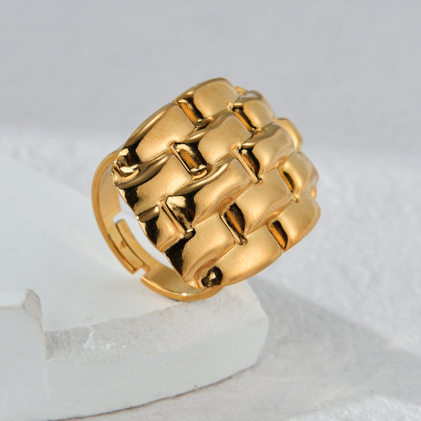 Women Titanium Steel Geometric Textured Ring Electroplated Modern Fashion Jewelry For Daily Wear With Subtle Shine