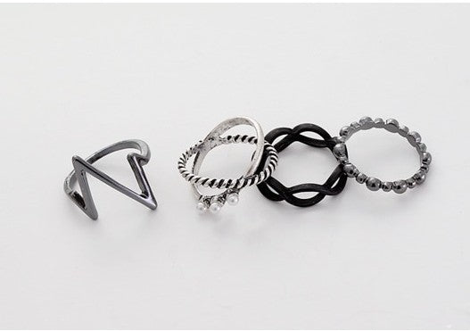 Womens Retro Exaggerated Pearl Ring Set Four Piece Ornamental Rings Lightweight Jewelry Trendy Rings for Women