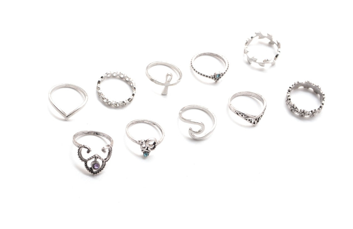 Womens Alloy Ring European Geometric Openwork Carved Knuckle Ring Statement Jewelry for Women And Girls Trendy