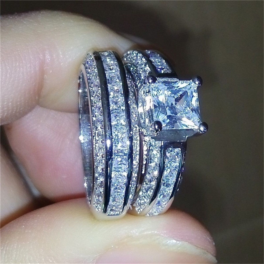 Gold Plated Alloy Wedding Ring Set With White And Blue Gems European Curve Design For Her Elegant Gift For Wedding