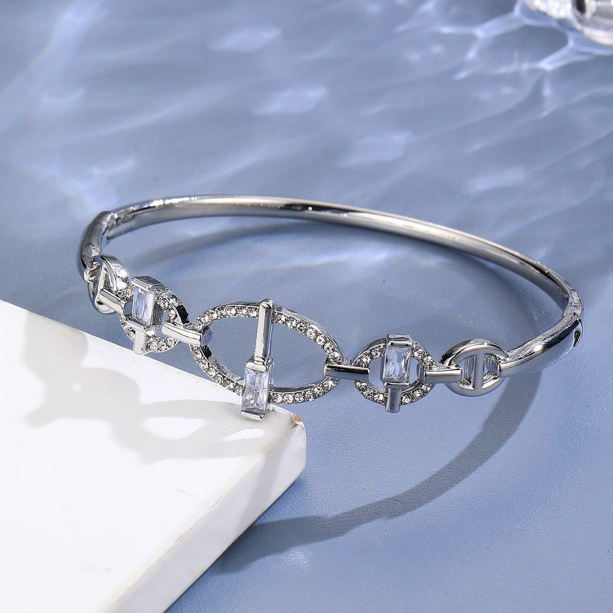 Womens Bracelet Alloy Bangle With Ellipse Design Polished Gold Or Silver Plated Jewelry Elegant Everyday Style