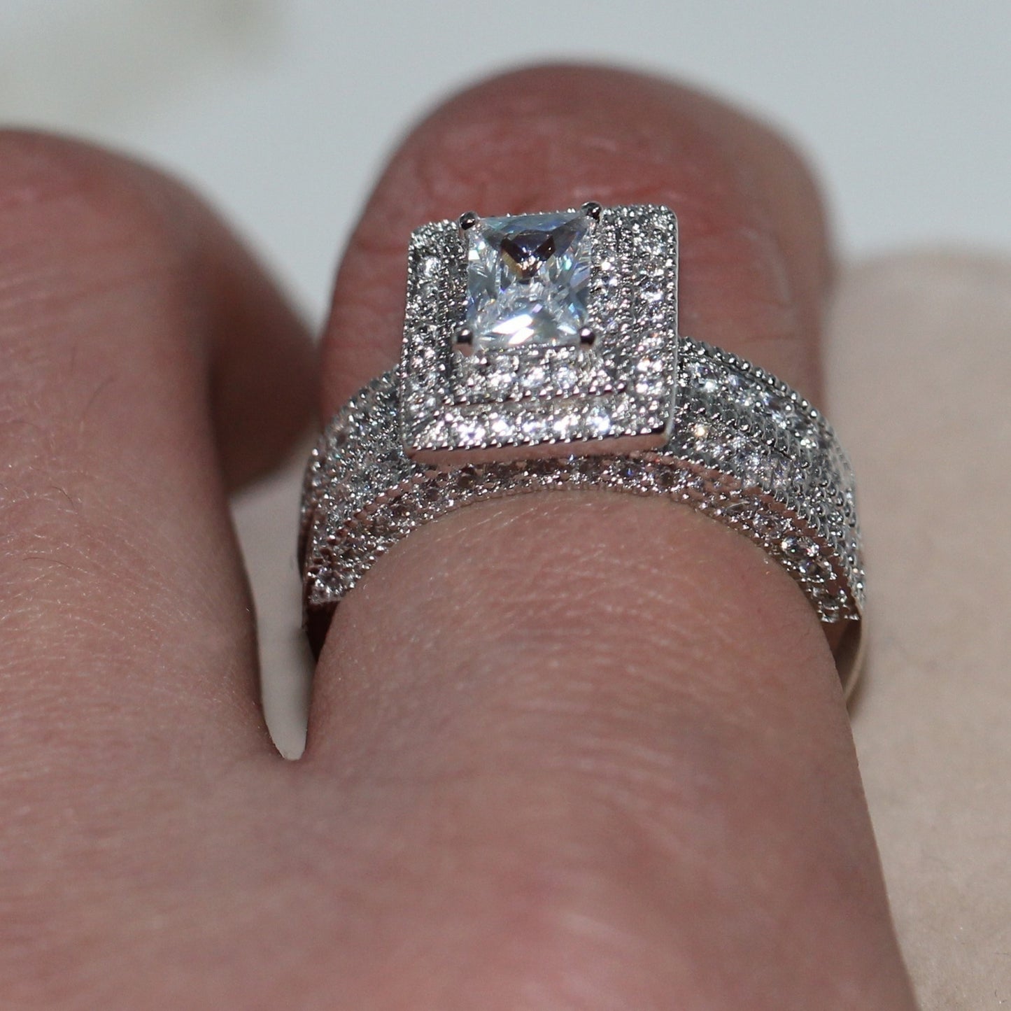 Double Layer Ring Zinc Alloy Diamond Fashion Jewelry European American Style For Women Elegant Gleam With Sparkle