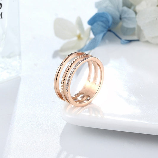 Unisex Ring Stainless Steel Gold Three Tier Rose Design With Diamonds Round Band Statement Fashion Jewelry Ring For Women And Men